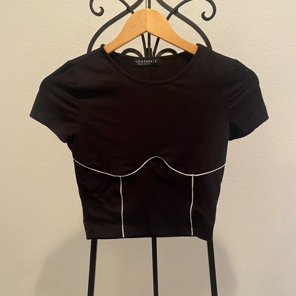 Tops - crop top